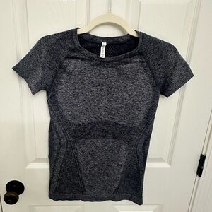 Athleta Charcoal Short Sleeve Tee